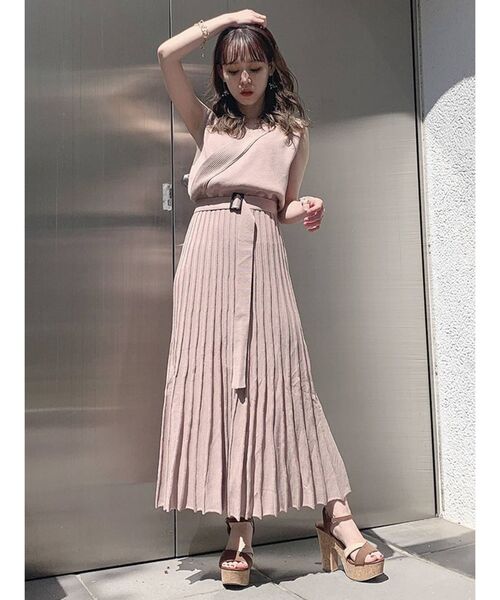 dazzlin(ダズリン)の「プリーツカシュクールワンピース(ワンピース・レディース・ブラック/ベージュ/ピンク・FREE)」の3枚目の写真