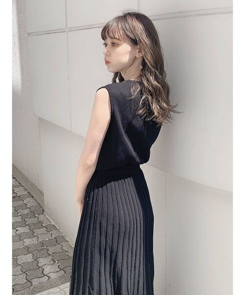 dazzlin(ダズリン)の「プリーツカシュクールワンピース(ワンピース・レディース・ブラック/ベージュ/ピンク・FREE)」の7枚目の写真