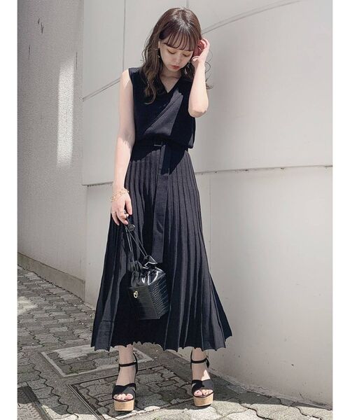 dazzlin(ダズリン)の「プリーツカシュクールワンピース(ワンピース・レディース・ブラック/ベージュ/ピンク・FREE)」の14枚目の写真