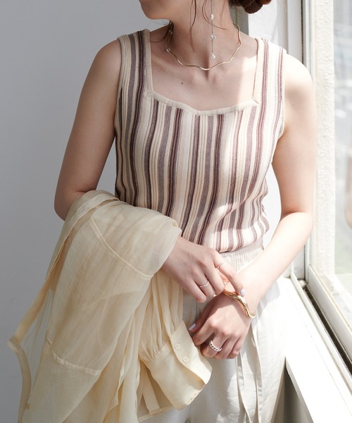 DISCOAT（ディスコート）の「ストライプニットタンクトップ（タンクトップ・レディース・ブラウン/グリーン・FREE）」の2枚目の写真