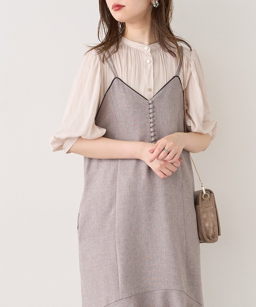 natural couture(ナチュラルクチュール)の「マット金釦とろみサテン6分袖ブラウス(シャツ/ブラウス・レディース・オフホワイト/サックスブルー/ミント/その他1/その他2/その他3/ピンクベージュ・FREE)」の18枚目の写真