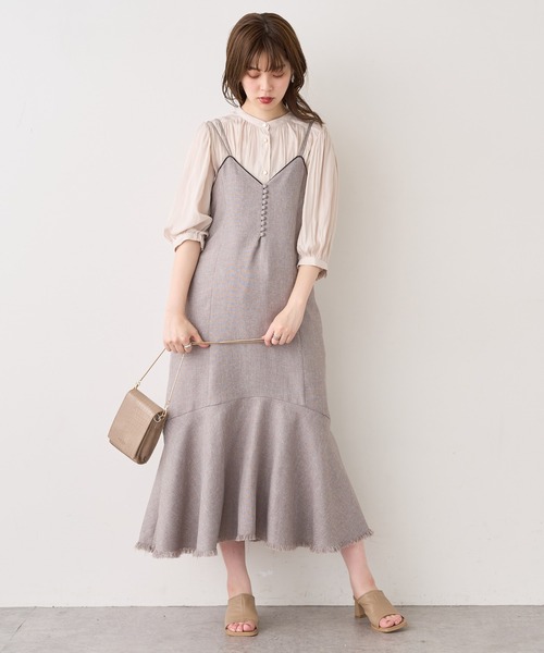natural couture(ナチュラルクチュール)の「マット金釦とろみサテン6分袖ブラウス(シャツ/ブラウス・レディース・オフホワイト/サックスブルー/ミント/その他1/その他2/その他3/ピンクベージュ・FREE)」の19枚目の写真