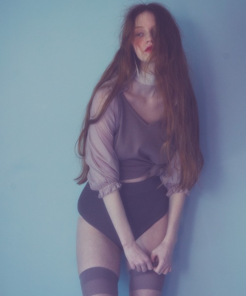 J1U by LA BELLE ETUDE(ジユウバイラベルエチュード)の「パフチュールシフォン袖リブTOPS(Tシャツ/カットソー・レディース・ブラック/ピンク・FREE)」の5枚目の写真