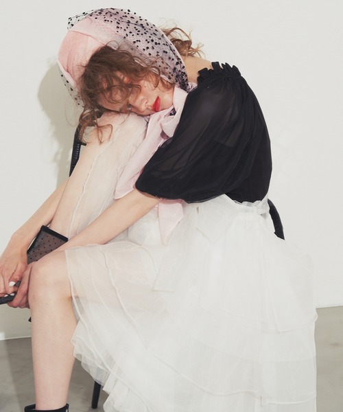 J1U by LA BELLE ETUDE(ジユウバイラベルエチュード)の「パフチュールシフォン袖リブTOPS(Tシャツ/カットソー・レディース・ブラック/ピンク・FREE)」の14枚目の写真
