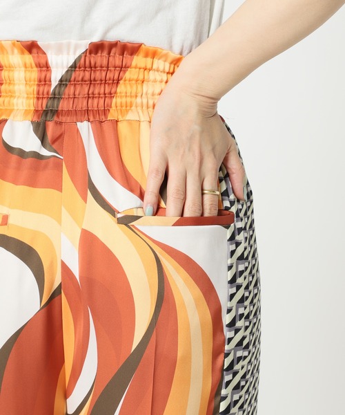 JOURNAL STANDARD(ジャーナルスタンダード)の「【Ayumi.HxJOURNALSTANDARD】ドッキングプリントパンツ◆(その他パンツ・レディース・オレンジ/グリーン・38/36)」の19枚目の写真