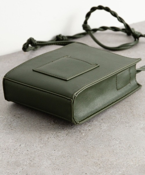 AMERICAN HOLIC(アメリカンホリック)の「【WEB限定】ミニスクエアショルダー(ショルダーバッグ・レディース・ブラック/ダークブラウン/カーキ/アイボリー・FREE)」の9枚目の写真