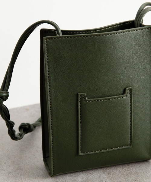 AMERICAN HOLIC(アメリカンホリック)の「【WEB限定】ミニスクエアショルダー(ショルダーバッグ・レディース・ブラック/ダークブラウン/カーキ/アイボリー・FREE)」の8枚目の写真