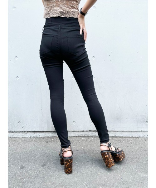 ENVYM(アンビー)の「ハイウエストボタンジェギンス(その他パンツ・レディース・ブラック・S/M)」の3枚目の写真