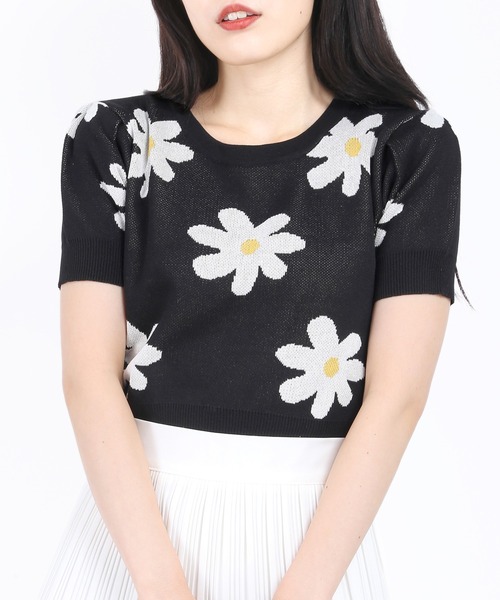 WC(ダブル シー)の「マーガレットニットトップス(ニット/セーター・レディース・ブラック/グリーン・FREE)」の1枚目の写真