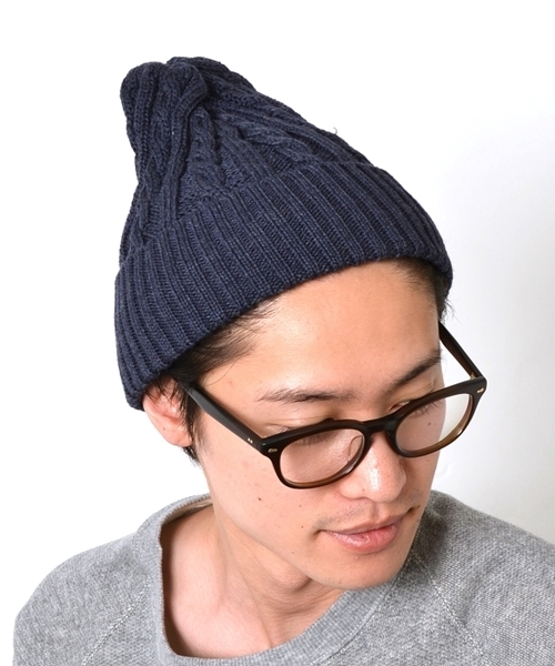 SHIPS（シップス）の「SCO: ケーブル編み ニット キャップ（ニットキャップ/ビーニー・メンズ・チャコールグレー/ブラック/カーキ/ネイビー・ONE SIZE）」の4枚目の写真