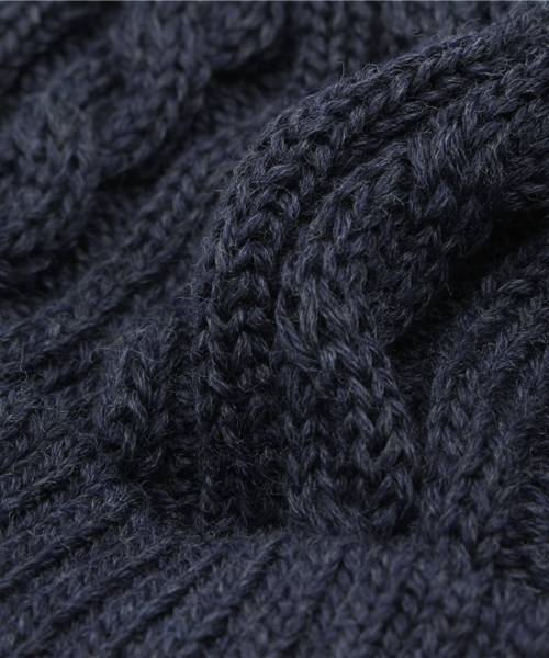 SHIPS（シップス）の「SCO: ケーブル編み ニット キャップ（ニットキャップ/ビーニー・メンズ・チャコールグレー/ブラック/カーキ/ネイビー・ONE SIZE）」の9枚目の写真