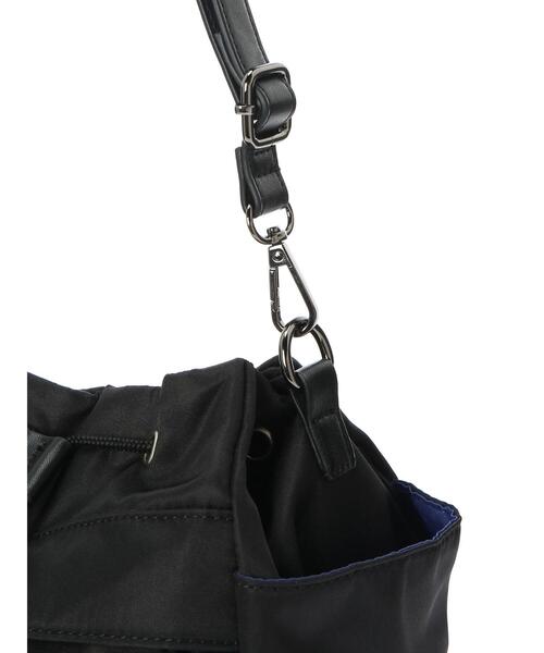 YECCA VECCA(イェッカヴェッカ)の「巾着デザインショルダーバック*(トートバッグ・レディース・ブラック/カーキ・FREE)」の13枚目の写真