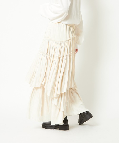 CIAOPANIC（チャオパニック）の「サテンティアードマキシスカート（スカート・レディース・ブラック/オリーブ/ピンク/アイボリー・FREE）」の2枚目の写真