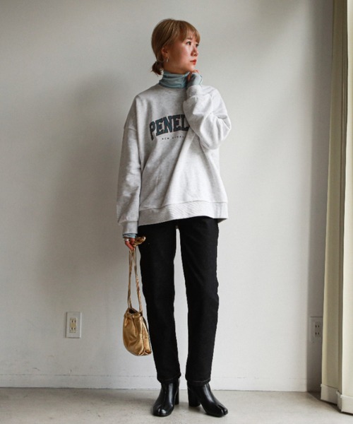 feepur(フェピュール)の「カレッジロゴオーバースウェット(スウェット・レディース・グリーン/ネイビー/オフホワイト/杢グレー・MEDIUM)」の14枚目の写真