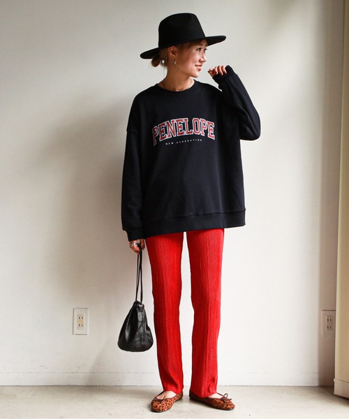 feepur(フェピュール)の「カレッジロゴオーバースウェット(スウェット・レディース・グリーン/ネイビー/オフホワイト/杢グレー・MEDIUM)」の17枚目の写真