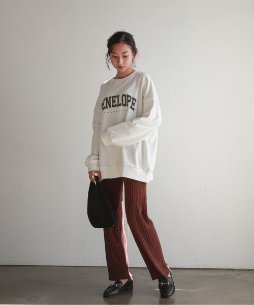 feepur(フェピュール)の「カレッジロゴオーバースウェット(スウェット・レディース・グリーン/ネイビー/オフホワイト/杢グレー・MEDIUM)」の13枚目の写真