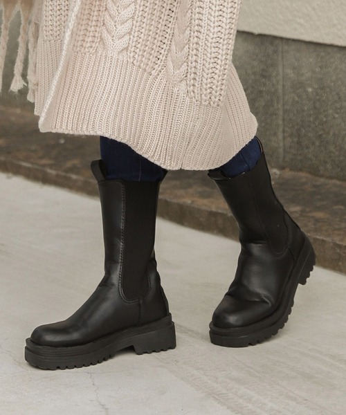 La-gemme（ラジェム）の「サイドゴアロングブーツ（ブーツ・レディース・ホワイト/ブラック・35/36/37/38/39/40）」の2枚目の写真