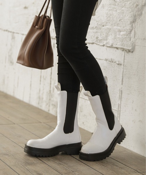 La-gemme（ラジェム）の「サイドゴアロングブーツ（ブーツ・レディース・ホワイト/ブラック・35/36/37/38/39/40）」の3枚目の写真