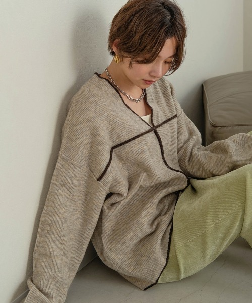 Bab（バブ）の「【WEB限定】配色パイピングルーズニットプルオーバー（ニット/セーター・レディース・ブラウン/アイボリー/グレー系その他・38）」の8枚目の写真