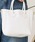 YOUNG&OLSEN The DRYGOODS STORE�i�����O�A���h�I���Z���j�́uYOUNG & OLSEN/�����O�A���h�I���Z�� EMBOSSED LEATHER D TOTE S ���U�[ �n���h�o�b�O ���U�[�o�b�O�i�n���h�o�b�O�j�v�b�z���C�g