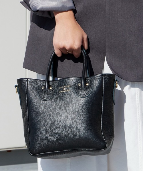 YOUNG&OLSEN The DRYGOODS STORE(ヤングアンドオルセン)の「YOUNG & OLSEN/ヤングアンドオルセン EMBOSSED LEATHER D TOTE S レザー ハンドバッグ レザーバッグ(ハンドバッグ・レディース・グレー/ブラウン/ベージュ/ブラック/オリーブ/チョコ/ブルー/ホワイト・FREE)」の10枚目の写真