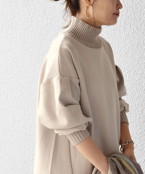 SHIPS（シップス）の「*〈手洗い可能〉ダンボールリブタートル◇（スウェット・レディース・チャコールグレー/ライトブルー/ベージュ/オフホワイト/ライトイエロー・ONE SIZE）」の3枚目の写真