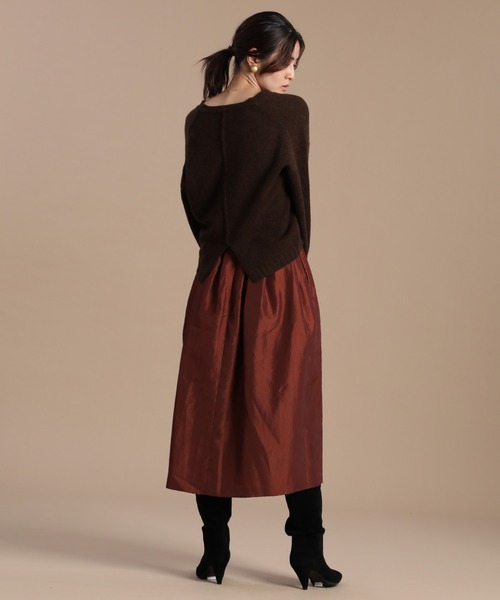 INED（イネド）の「《INED30th×スタイリスト辻直子》Vネッククロップドニット（ニット/セーター・レディース・ダークブラウン/ラベンダー・9号）」の7枚目の写真