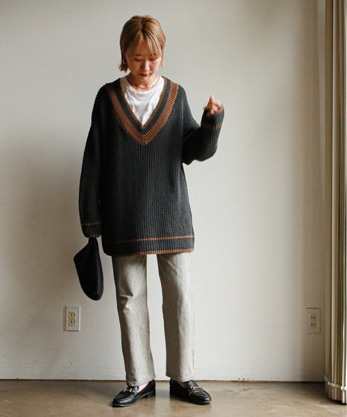 feepur（フェピュール）の「ハイウエストストレートデニム（デニムパンツ・レディース・ネイビー/グレー系その他/シルバーグレー/ブラック・MEDIUM/SMALL）」の14枚目の写真