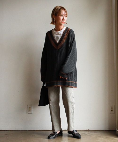 feepur（フェピュール）の「ハイウエストストレートデニム（デニムパンツ・レディース・ネイビー/グレー系その他/シルバーグレー/ブラック・MEDIUM/SMALL）」の15枚目の写真