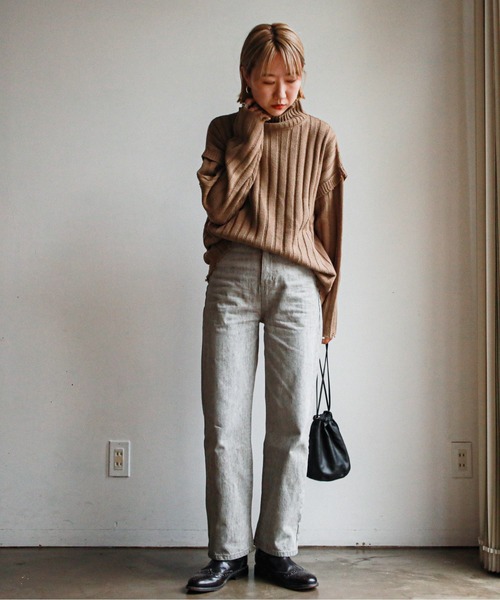 feepur（フェピュール）の「ハイウエストストレートデニム（デニムパンツ・レディース・ネイビー/グレー系その他/シルバーグレー/ブラック・MEDIUM/SMALL）」の17枚目の写真