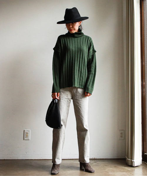 feepur（フェピュール）の「ハイウエストストレートデニム（デニムパンツ・レディース・ネイビー/グレー系その他/シルバーグレー/ブラック・MEDIUM/SMALL）」の12枚目の写真