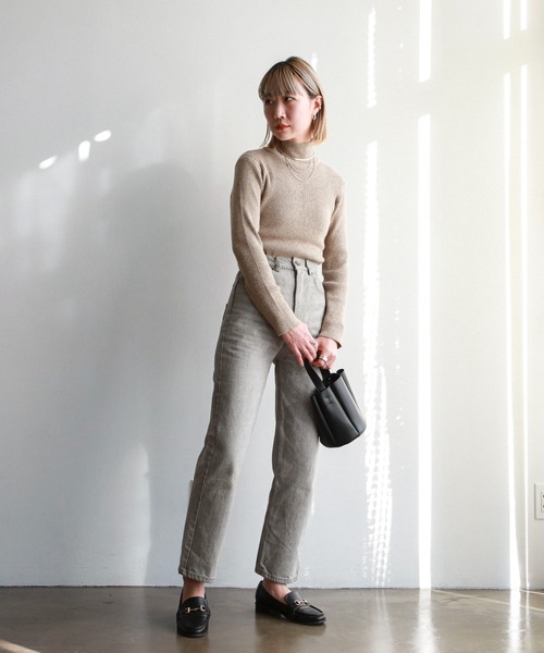 feepur（フェピュール）の「ハイウエストストレートデニム（デニムパンツ・レディース・ネイビー/グレー系その他/シルバーグレー/ブラック・MEDIUM/SMALL）」の18枚目の写真