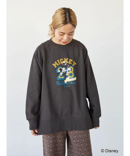 Disney（ディズニー）の「ラグラン裏毛プルオーバー/Mickey（スウェット・レディース・チャコールグレー/カーキ・FREE）」の2枚目の写真