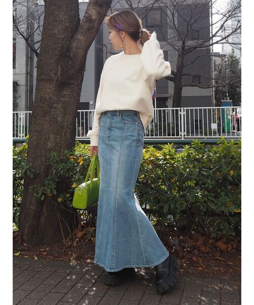EVRIS(エヴリス)の「マーメイドロングデニムスカート(デニムスカート・レディース・ブルー/ライトブルー・SMALL/MEDIUM)」の6枚目の写真