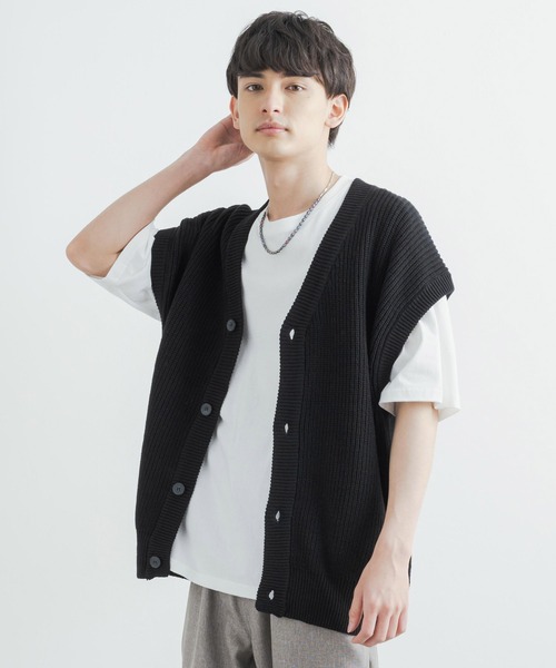 Rocky Monroe（ロッキーモンロー）の「オーバーサイズ ハイバルキー片畦編み ウォッシャブルニットベスト（ベスト・メンズ・チャコールグレー/ライトグレー/ダークブラウン/ネイビー/サックスブルー/マスタード/ケリー/グレイッシュベージュ/ブラック/オフホワイト・M/L/XL）」の3枚目の写真
