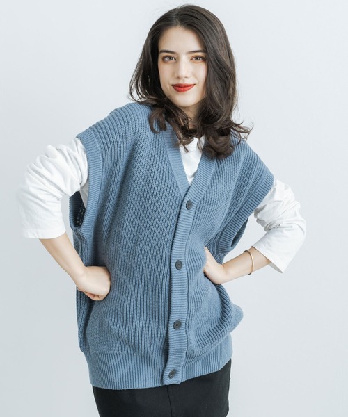 Rocky Monroe（ロッキーモンロー）の「オーバーサイズ ハイバルキー片畦編み ウォッシャブルニットベスト（ベスト・メンズ・チャコールグレー/ライトグレー/ダークブラウン/ネイビー/サックスブルー/マスタード/ケリー/グレイッシュベージュ/ブラック/オフホワイト・M/L/XL）」の17枚目の写真