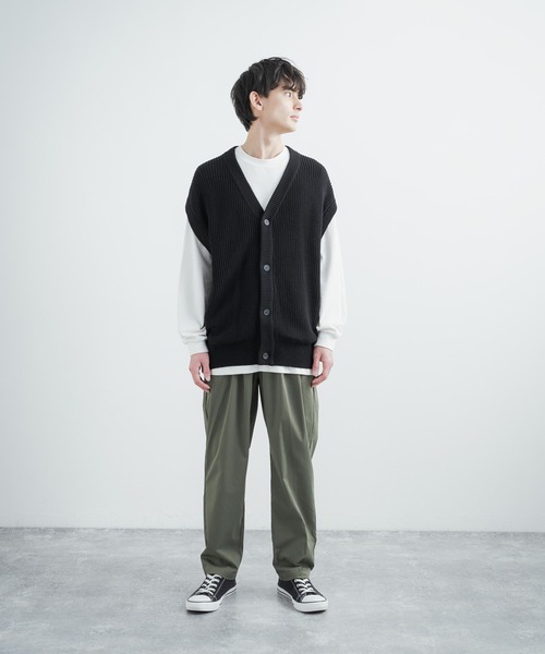 Rocky Monroe（ロッキーモンロー）の「オーバーサイズ ハイバルキー片畦編み ウォッシャブルニットベスト（ベスト・メンズ・チャコールグレー/ライトグレー/ダークブラウン/ネイビー/サックスブルー/マスタード/ケリー/グレイッシュベージュ/ブラック/オフホワイト・M/L/XL）」の11枚目の写真