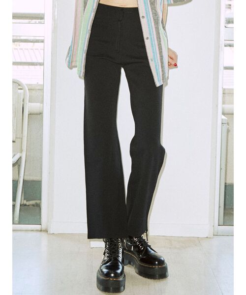 jouetie（ジュエティ）の「ジャガードニットフレアパンツ（その他パンツ・レディース・ブラック/ブルー/グリーン・MEDIUM）」の2枚目の写真