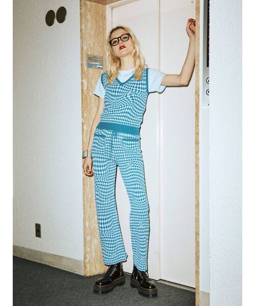 jouetie（ジュエティ）の「ジャガードニットフレアパンツ（その他パンツ・レディース・ブラック/ブルー/グリーン・MEDIUM）」の6枚目の写真