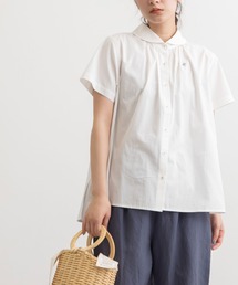 丸襟半袖ワンポイント刺繍シャツ