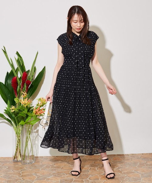 Noela プリーツティアードワンピース NOELA（ノエラ）の「プリーツ切替2WAYワンピース（ワンピース