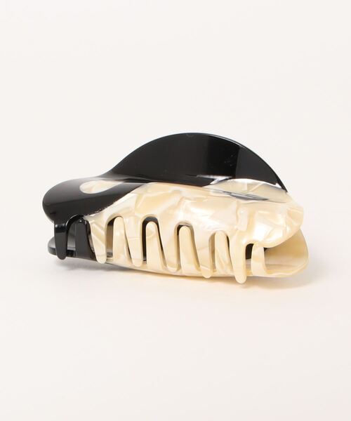 Fun & Daily（ファンアンドデイリー）の「F&D : 勾玉デザインヘアクリップ（バレッタ/ヘアクリップ・レディース・ブラック/ブラウン/パープル・FREE）」の4枚目の写真