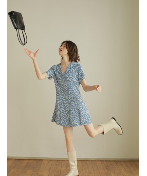 AMAIL（アマイル）の「Vintage flower mini dress（ワンピース・レディース・オレンジ/ブルー・FREE）」の8枚目の写真