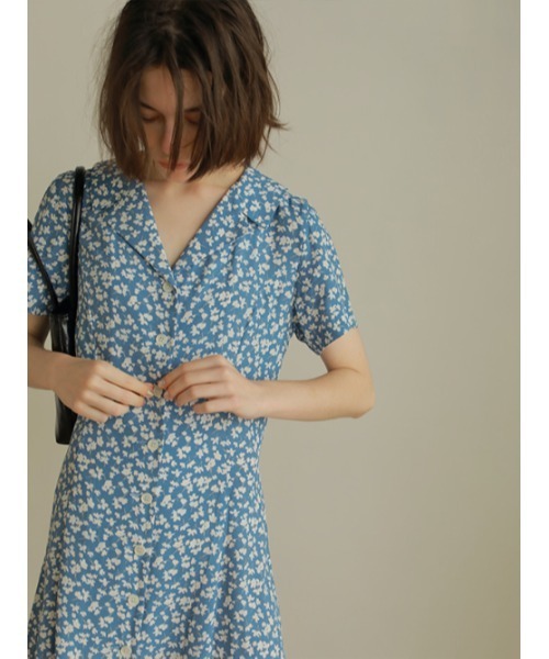 AMAIL（アマイル）の「Vintage flower mini dress（ワンピース・レディース・オレンジ/ブルー・FREE）」の3枚目の写真