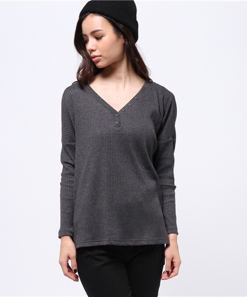 AZUL by moussy（アズールバイマウジー）の「ワイドリブテレコショートドルマン長袖PO（Tシャツ/カットソー・レディース・オフホワイト/ライトブラック・SMALL/MEDIUM）」の3枚目の写真