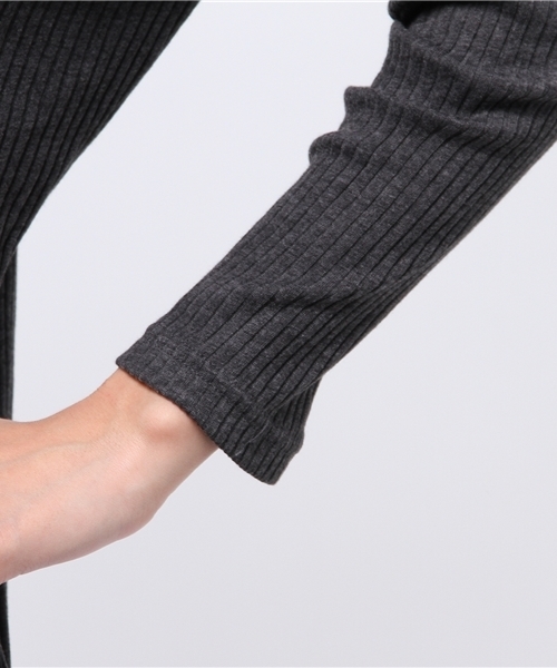 AZUL by moussy（アズールバイマウジー）の「ワイドリブテレコショートドルマン長袖PO（Tシャツ/カットソー・レディース・オフホワイト/ライトブラック・SMALL/MEDIUM）」の8枚目の写真