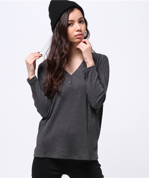 AZUL by moussy（アズールバイマウジー）の「ワイドリブテレコショートドルマン長袖PO（Tシャツ/カットソー・レディース・オフホワイト/ライトブラック・SMALL/MEDIUM）」の11枚目の写真