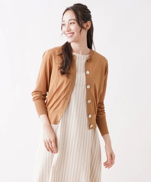 Brahmin（ブラーミン）の「【BRAHMIN】クルーネックカーディガン（カーディガン/ボレロ・レディース・オフホワイト/Beige/ダークネイビー・2）」の16枚目の写真