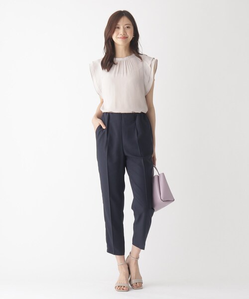 index（インデックス）の「◆バックサテンイージーテーパードパンツ【WEB限定サイズ】（その他パンツ・レディース・ライトグレー/ダークグリーン/ネイビー・36/38/40/42）」の4枚目の写真