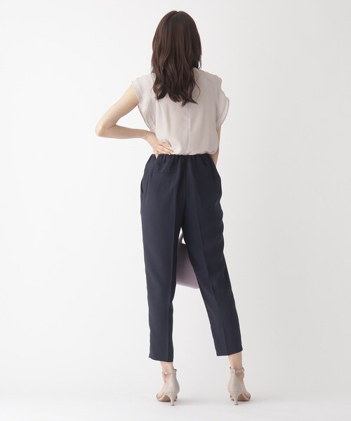 index（インデックス）の「◆バックサテンイージーテーパードパンツ【WEB限定サイズ】（その他パンツ・レディース・ライトグレー/ダークグリーン/ネイビー・36/38/40/42）」の5枚目の写真